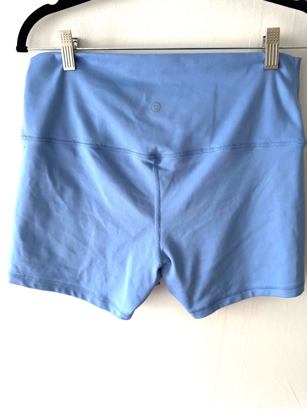 Gilly Hicks High-Rise Lavender Women’s Active Shorts - Picture 3 of 4